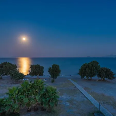 Olympia Mare 公寓式酒店 2*